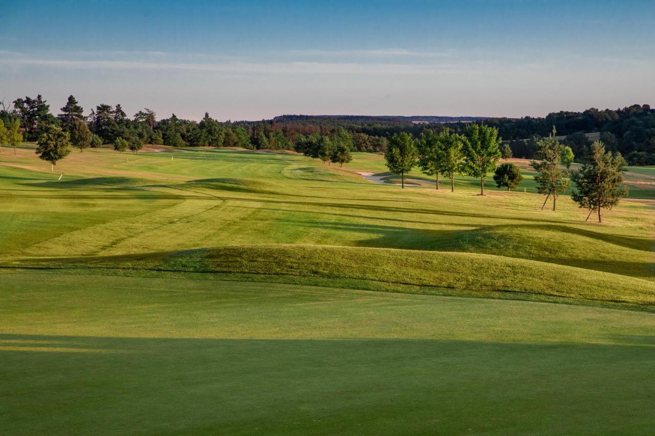 Darovansky Dvur - Wellness & Golf Hotel Brasy ภายนอก รูปภาพ