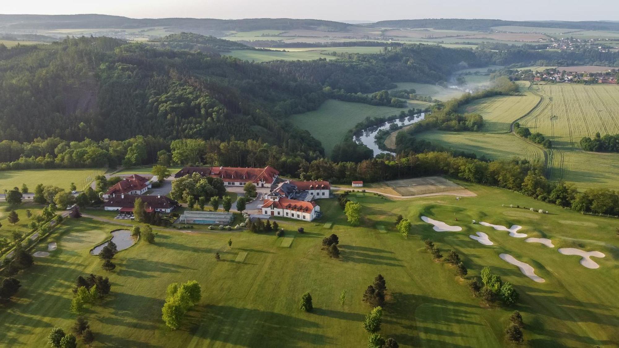 Darovansky Dvur - Wellness & Golf Hotel Brasy ภายนอก รูปภาพ