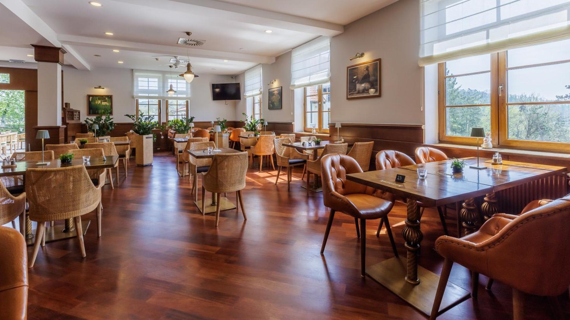 Darovansky Dvur - Wellness & Golf Hotel Brasy ภายนอก รูปภาพ